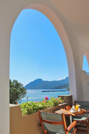  Alianthos Beach Hotel  Миртиос